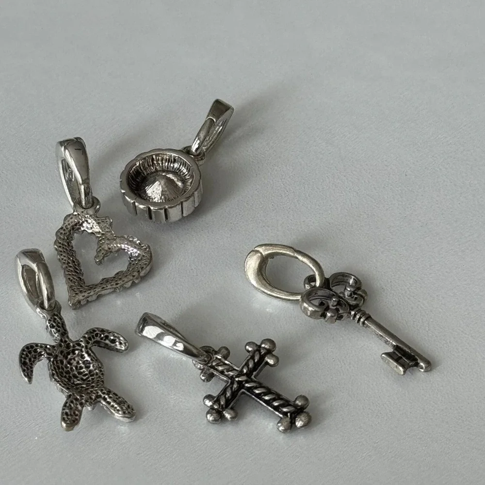 Set‎ of 5 Clip On Charms Silver Tone Heart, Cross Turtle Key Flower Jewelry